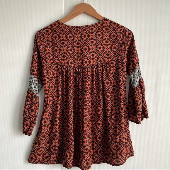 THML dressy top Crewneck boho bell sleeves - Picture 4 of 4